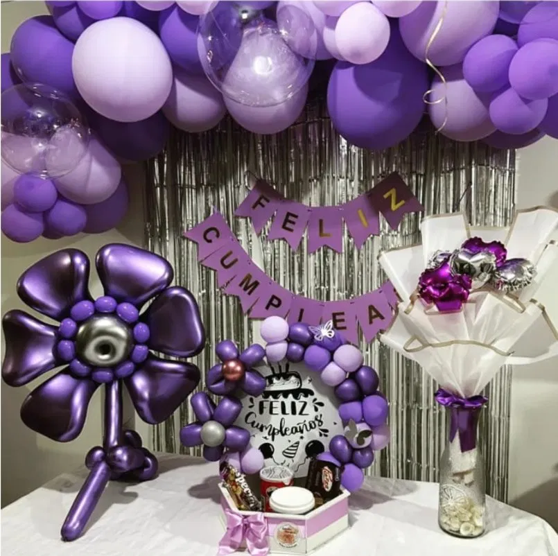 Decoración morada